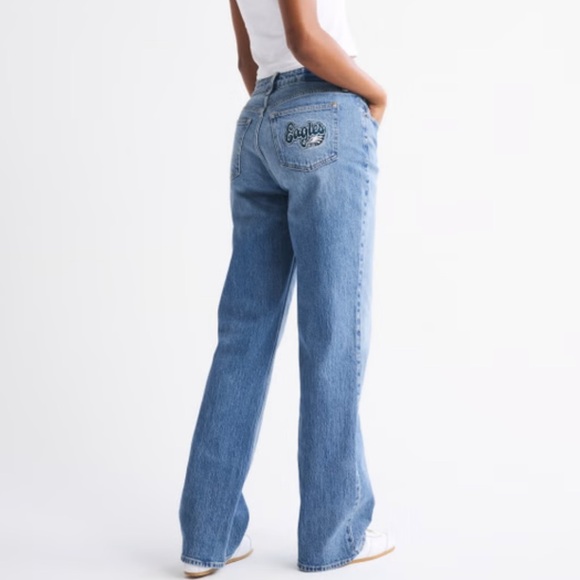 A&F NFL Curve Love High Rise 90s Relaxed Philadelphia Eagles Embroidered Jeans - Picture 5 of 11
